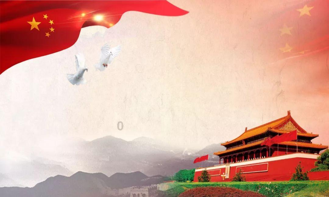 易烊千玺戴红领巾教小朋友跳舞,颜值身材太能打,生图却再惹争议