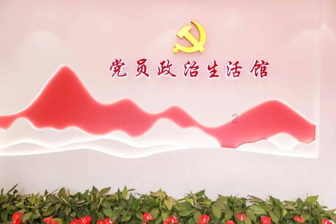 飞扬的独眼鸟