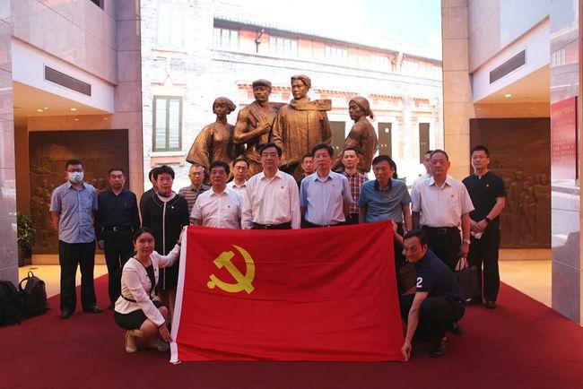 国足选帅难度重重